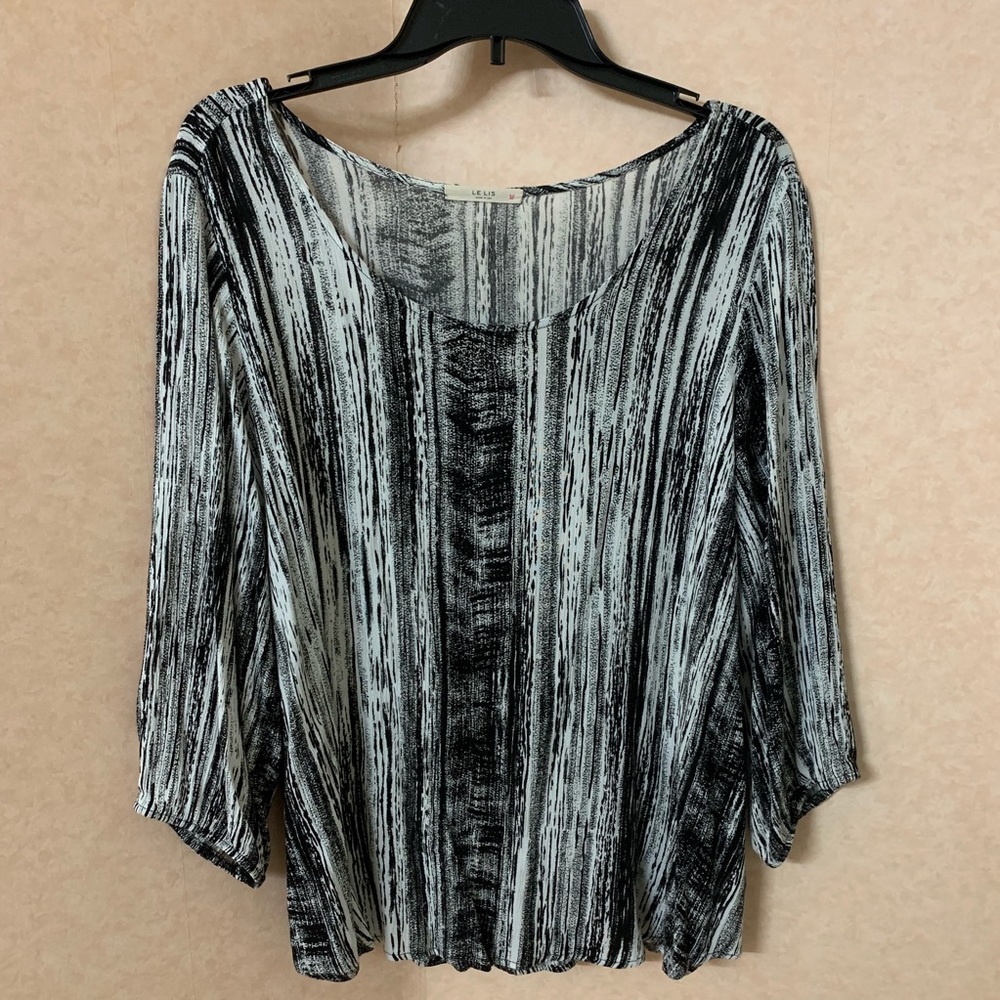 Stitchfix Le Lis Rosend Swing Top 3/4 sleeve